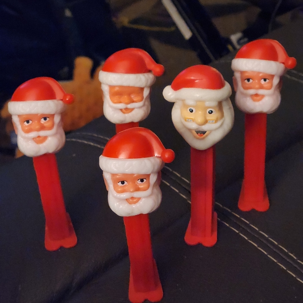5 Vintage Santa Pez Dispensers